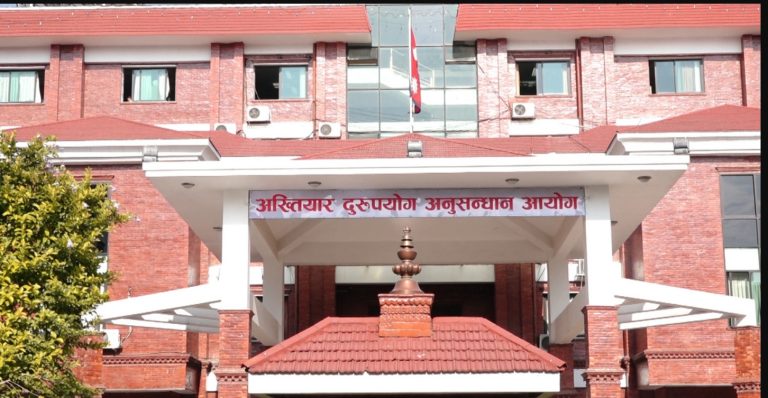 रुकुमपश्चिमकाे आठबीसकोटका मेयर केसीसहित ११ जनाविरुद्ध भ्रष्टाचार मुद्दा